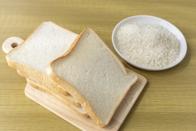 ふんわりしっとり食感の米粉食パンを焼く方法